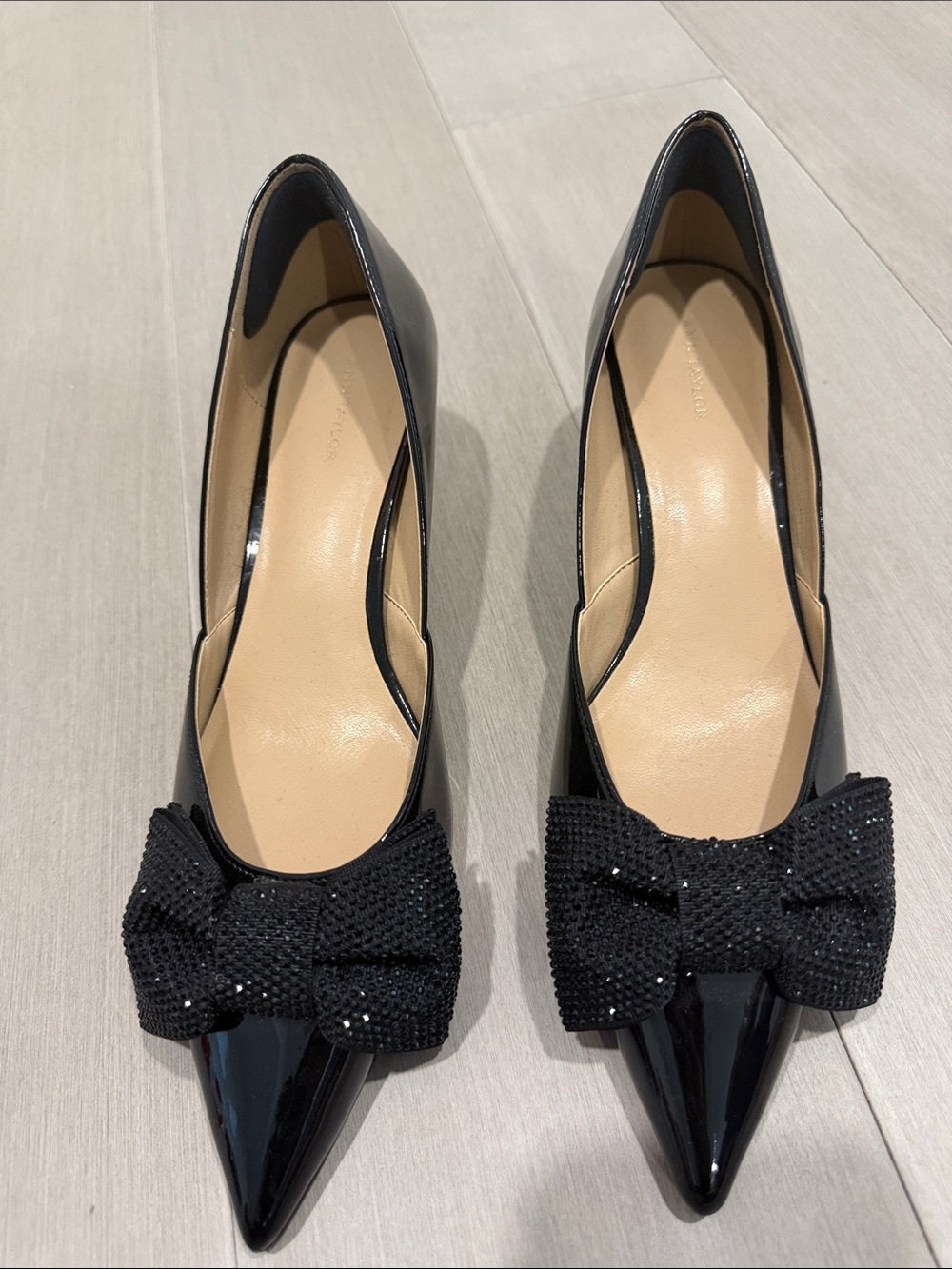 Ann Taylor Black Patent Leather Bow Kitten Heels Size 7.5